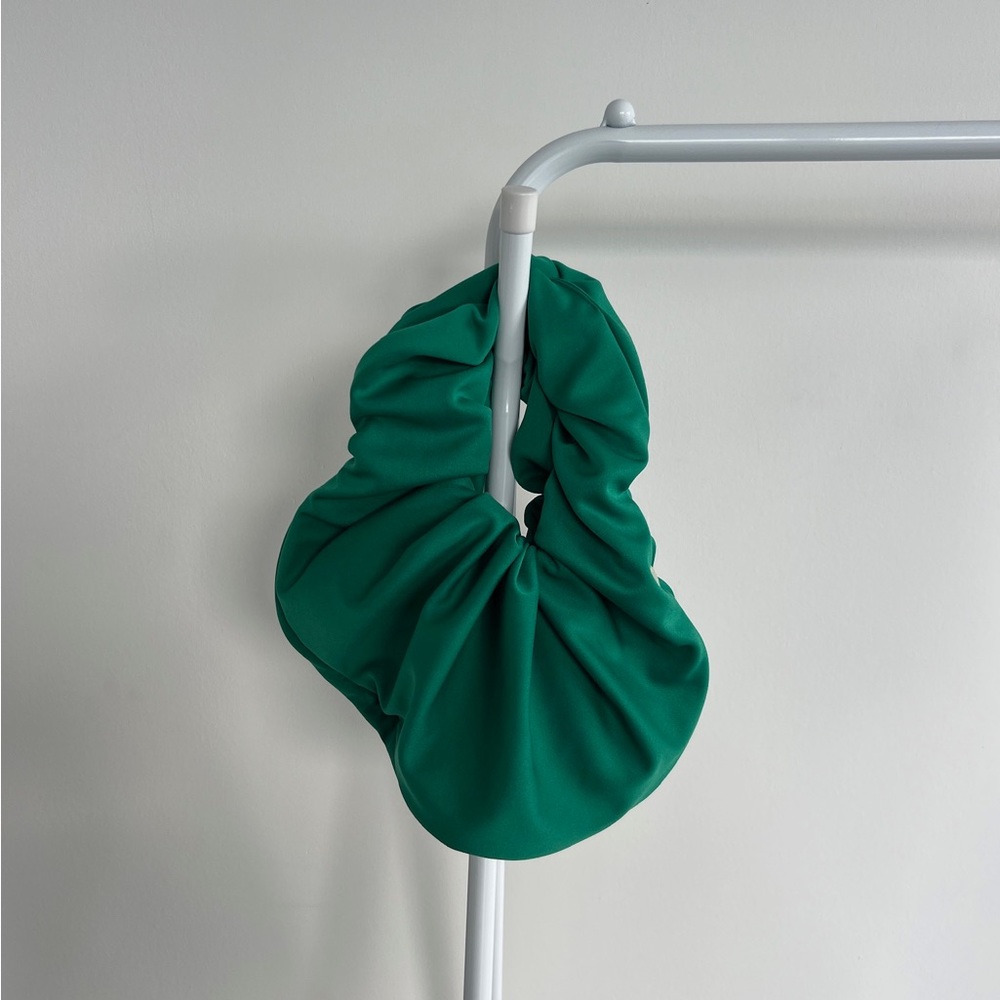 Kelly Green Scrunchie Purse
